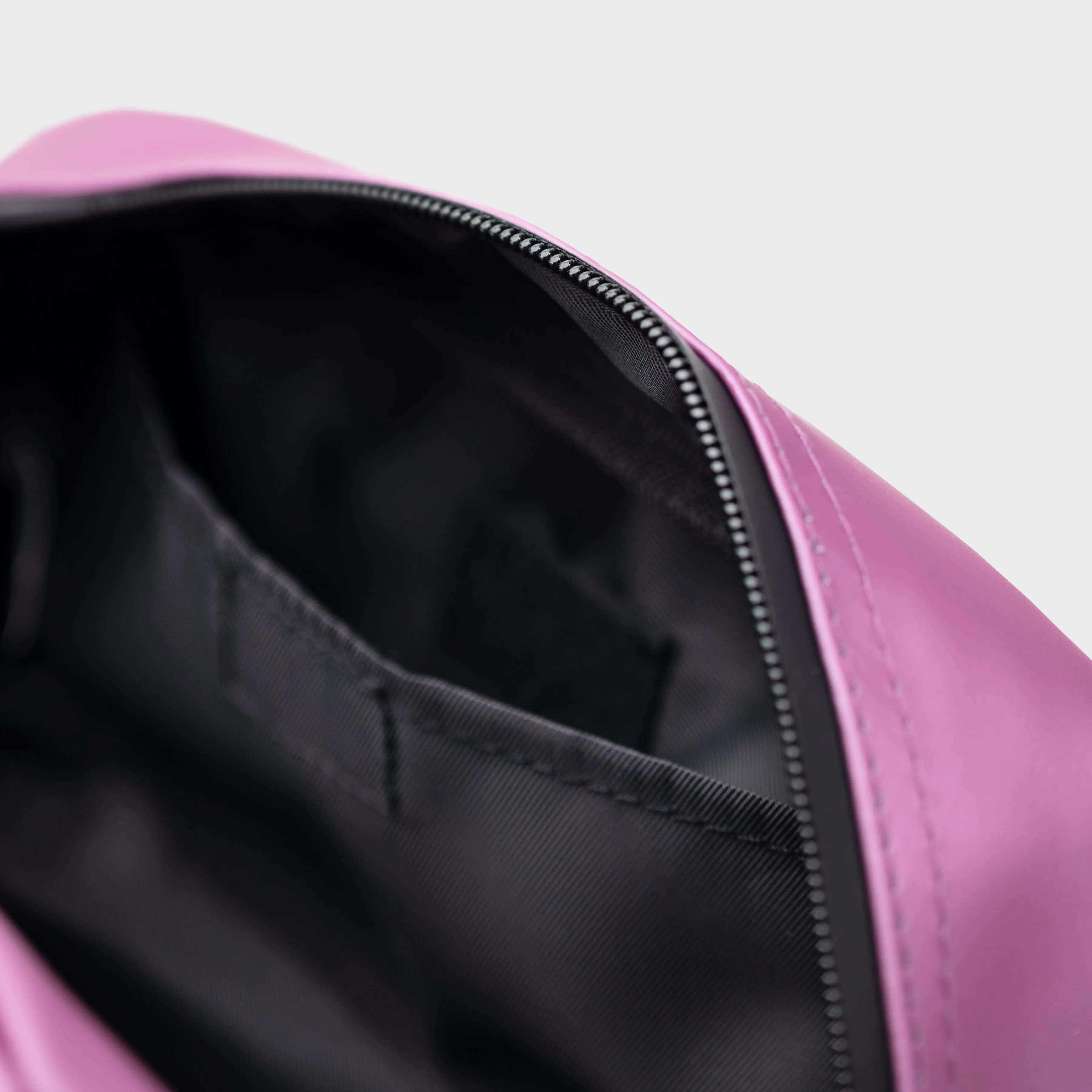 Trousse de toilette imperméable - Rose métallisé sold by Billybelt product image thumbnail 4