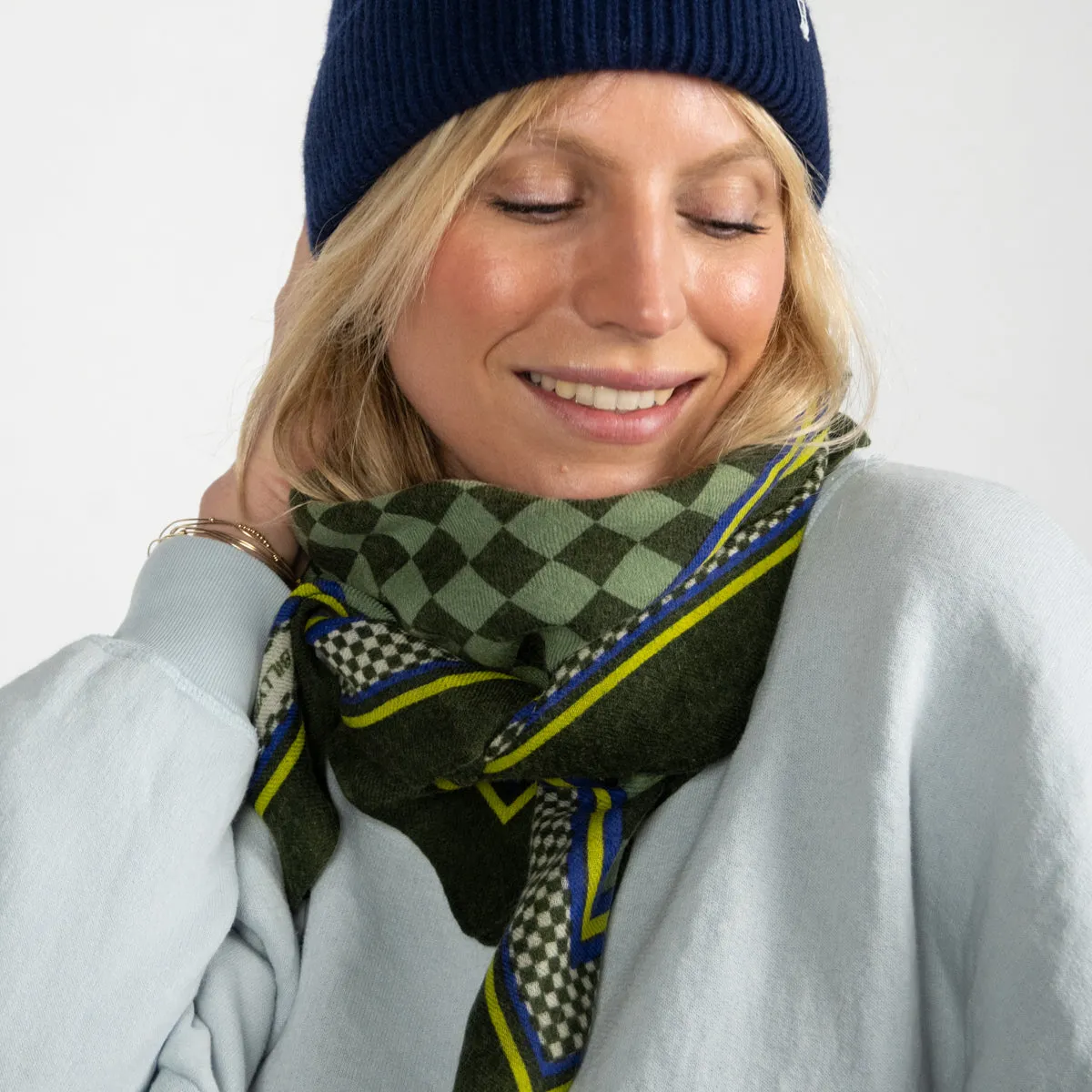 Foulard femme en 100% laine Caroline - Vert et blanc sold by Billybelt product image thumbnail 4