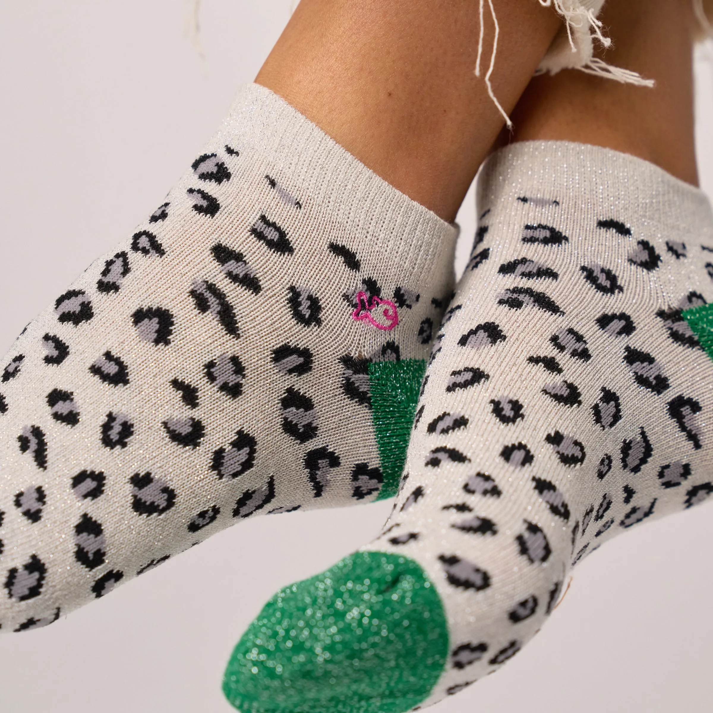 Socquettes pailletées en coton peigné léopard - Blanc et vert sold by Billybelt product image thumbnail 3