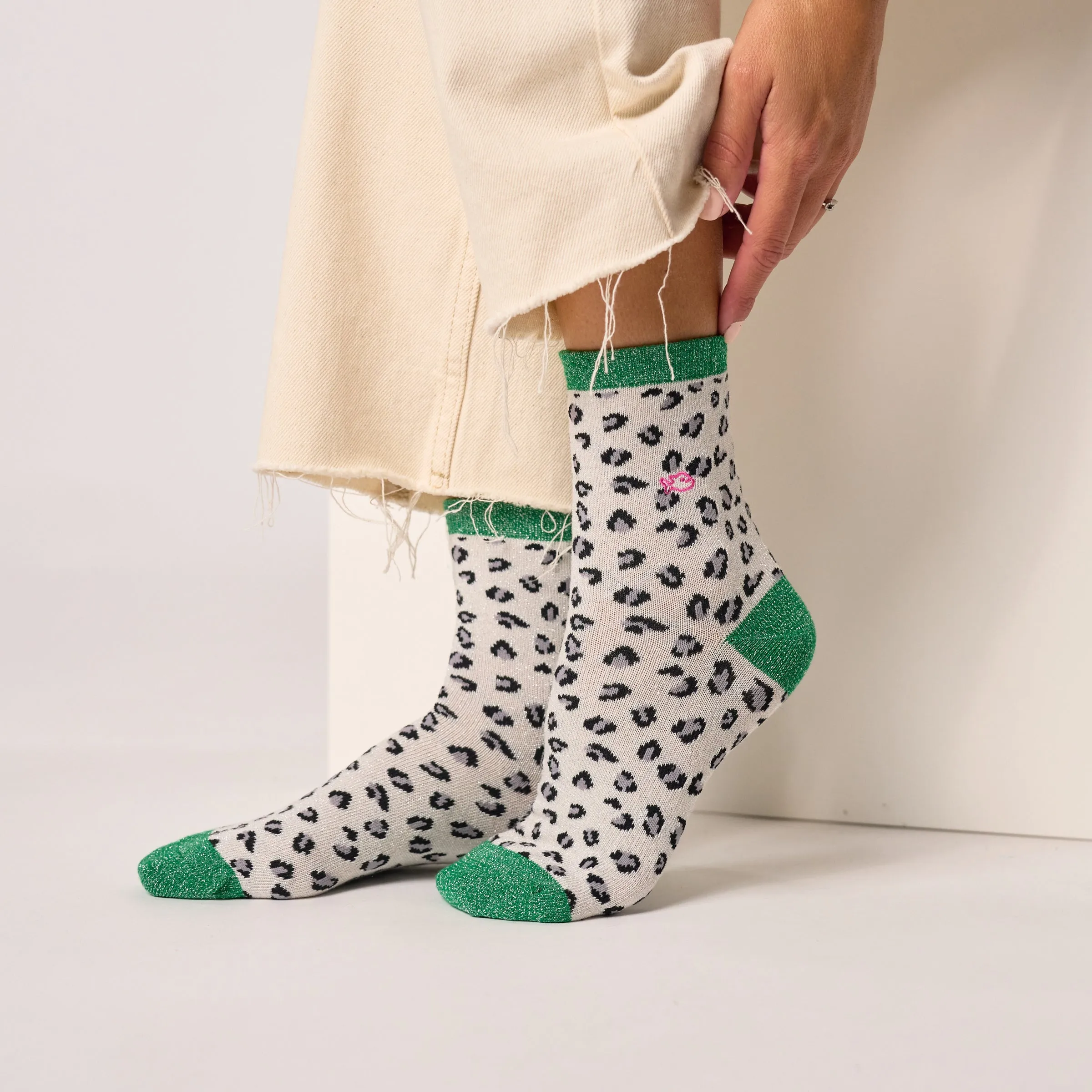 Chaussettes pailletées en coton peigné léopard - Blanc et vert sold by Billybelt product image thumbnail 4