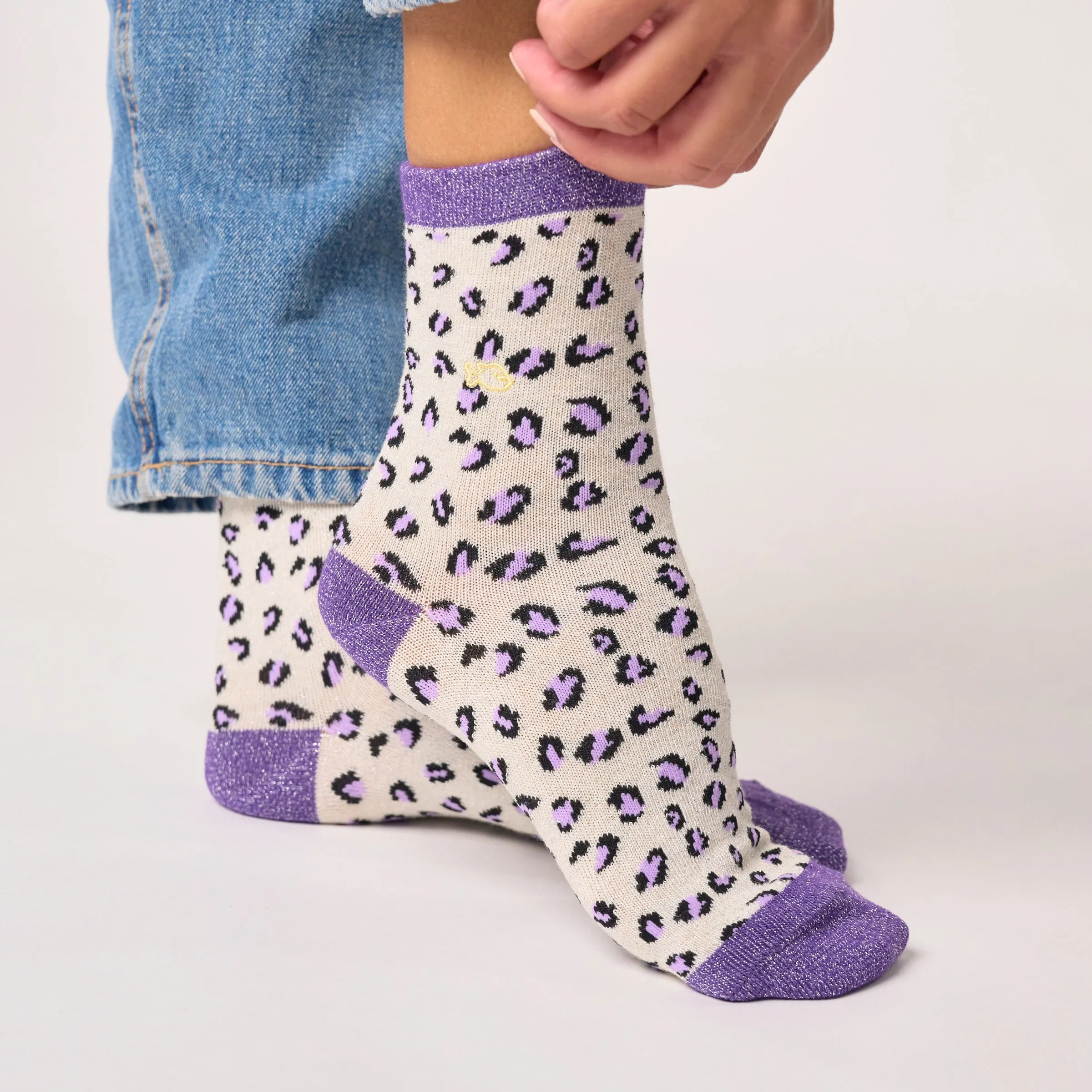Chaussettes pailletées en coton peigné léopard - Écru et violet sold by Billybelt product image thumbnail 3