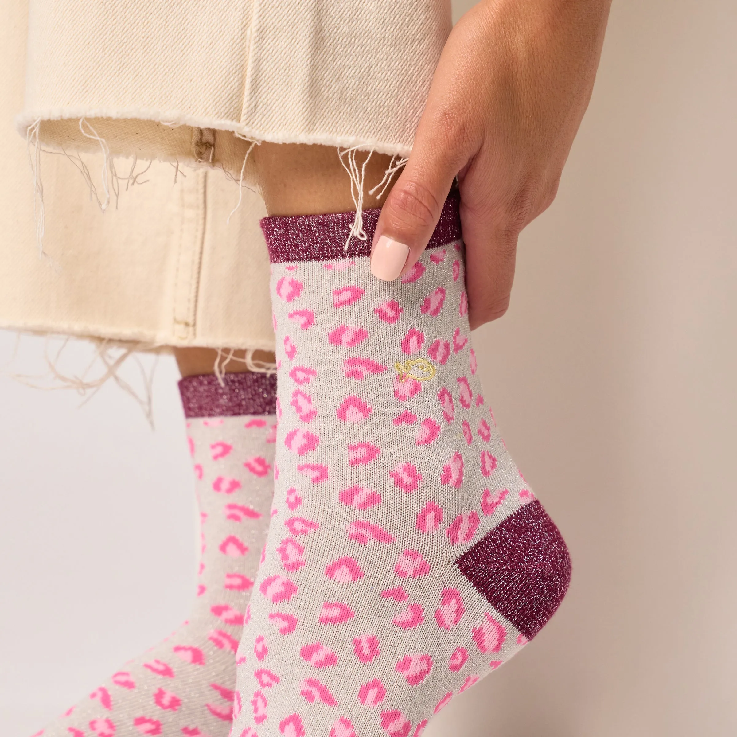 Chaussettes pailletées en coton peigné léopard - Blanc et lie de vin sold by Billybelt product image thumbnail 3