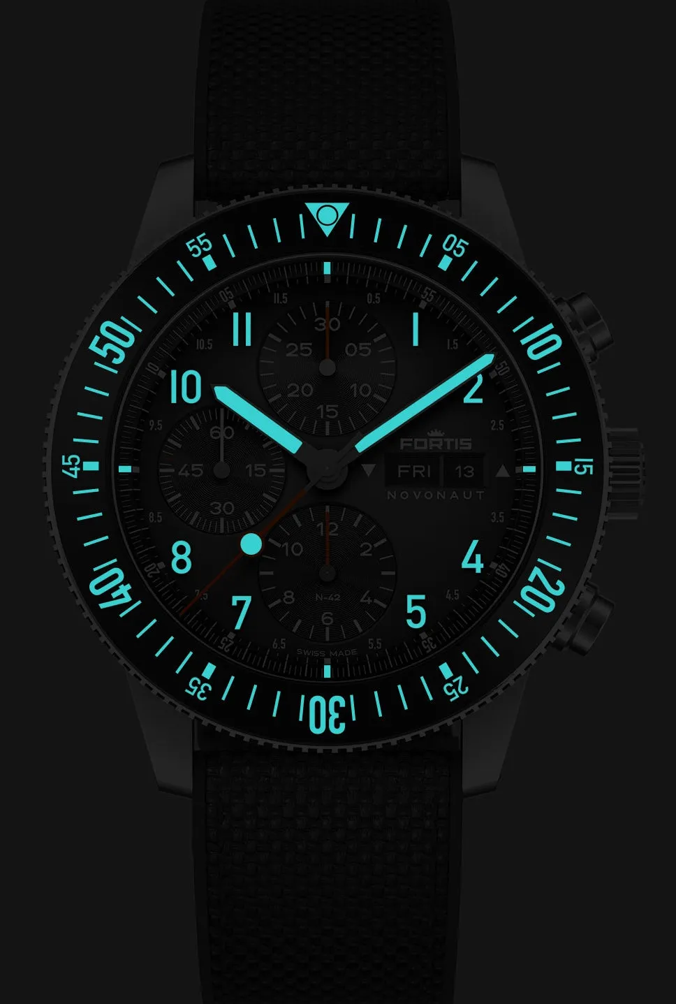 Fortis Novonaut N-42 Legacy Edition Watch sold by Jura Watches product image thumbnail 5