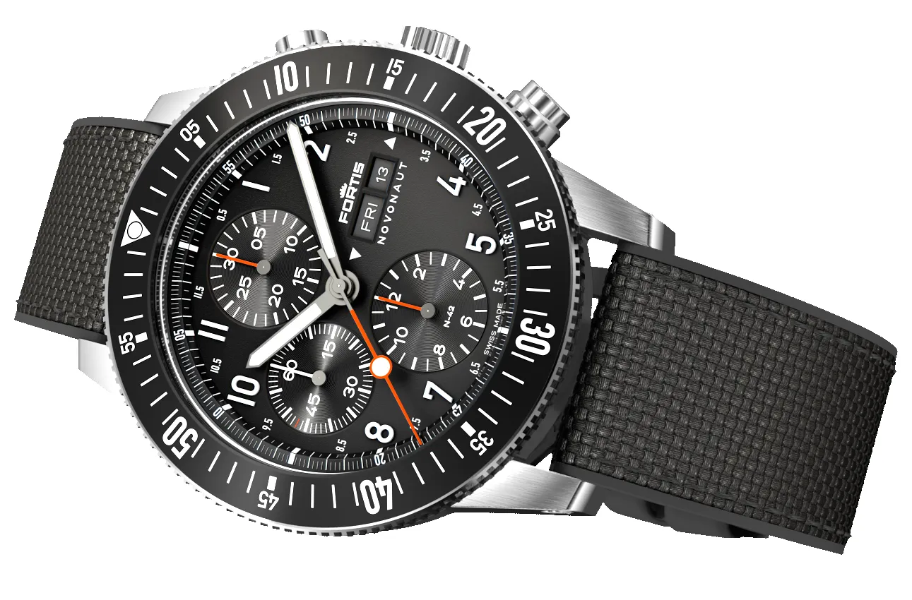 Fortis Novonaut N-42 Legacy Edition Watch sold by Jura Watches product image thumbnail 4