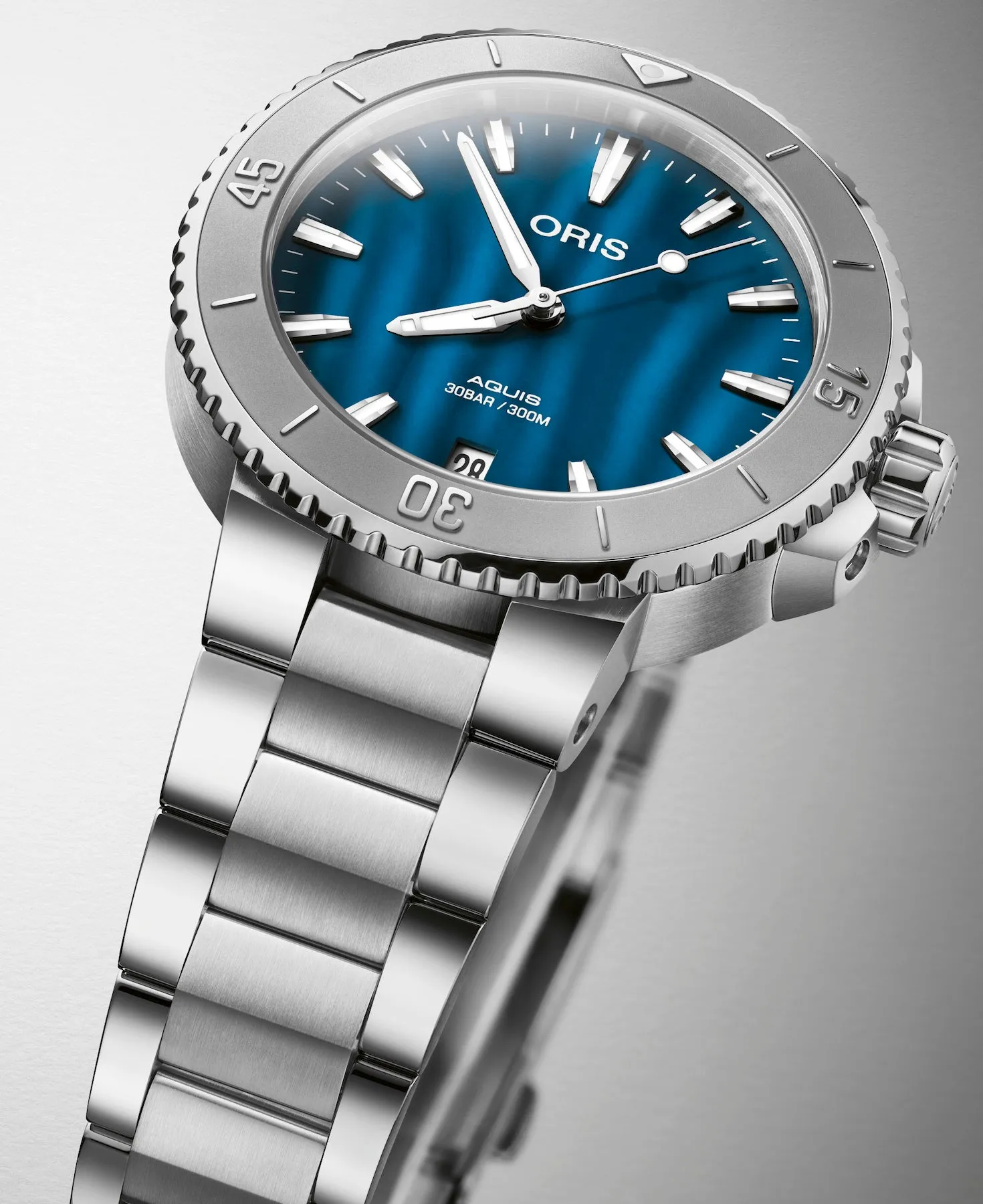 Oris Aquis Date Aegean Blue sold by Jura Watches product image thumbnail 2
