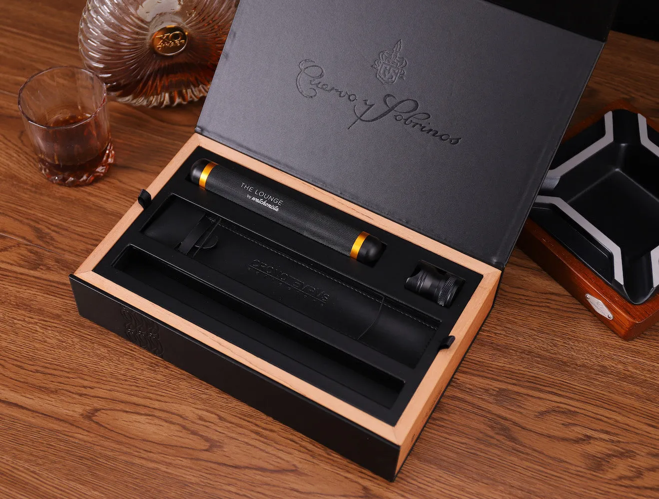 Cuervo y Sobrinos Lonsdale Limited Edition Bracelet Watch sold by Jura Watches product image thumbnail 2