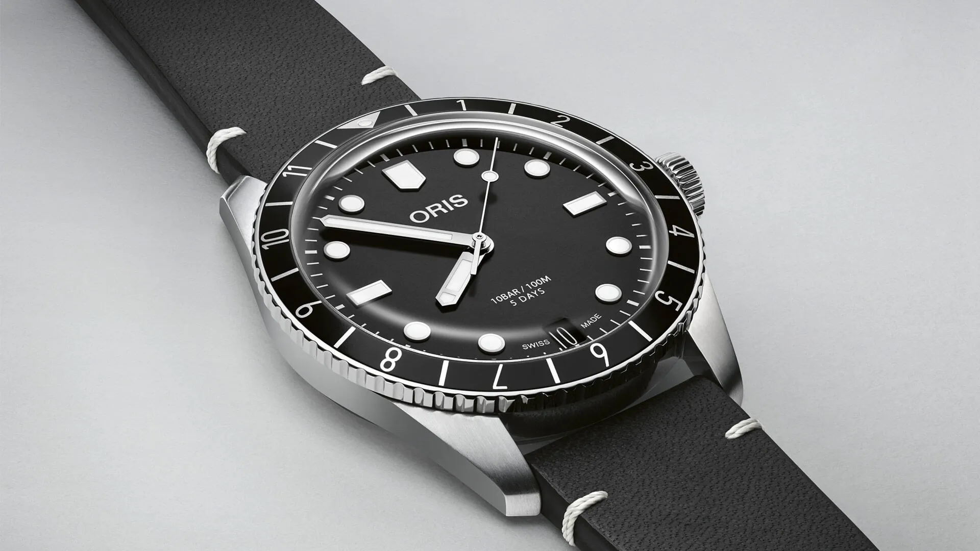 Oris Divers Sixty Five 12H Calibre 400 Watch sold by Jura Watches product image thumbnail 2