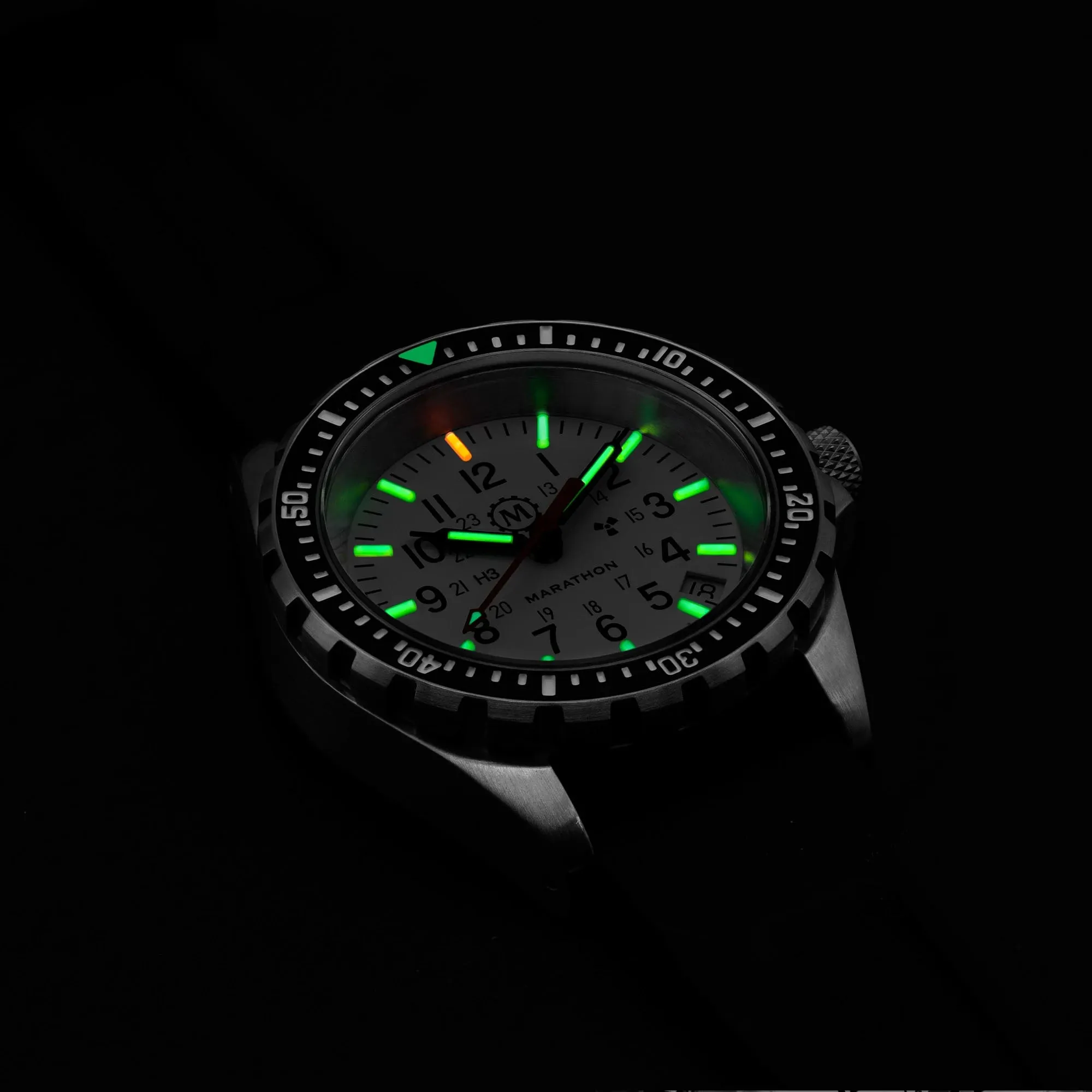 Marathon Dive Medium Arctic Edition Divers Quartz MSAR Quartz Watch sold by Jura Watches product image thumbnail 3