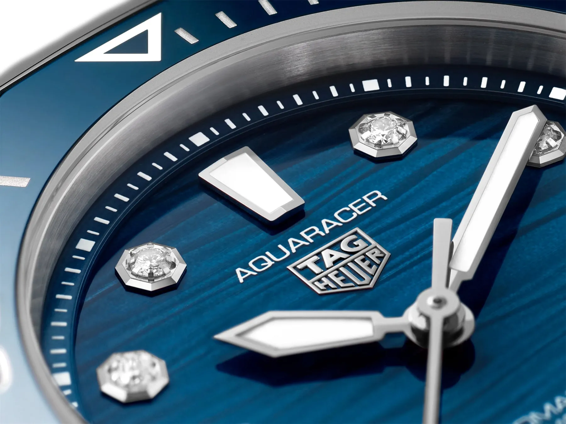 TAG Heuer Aquaracer Calibre 5 Professional 300 Ladies sold by Jura Watches product image thumbnail 5