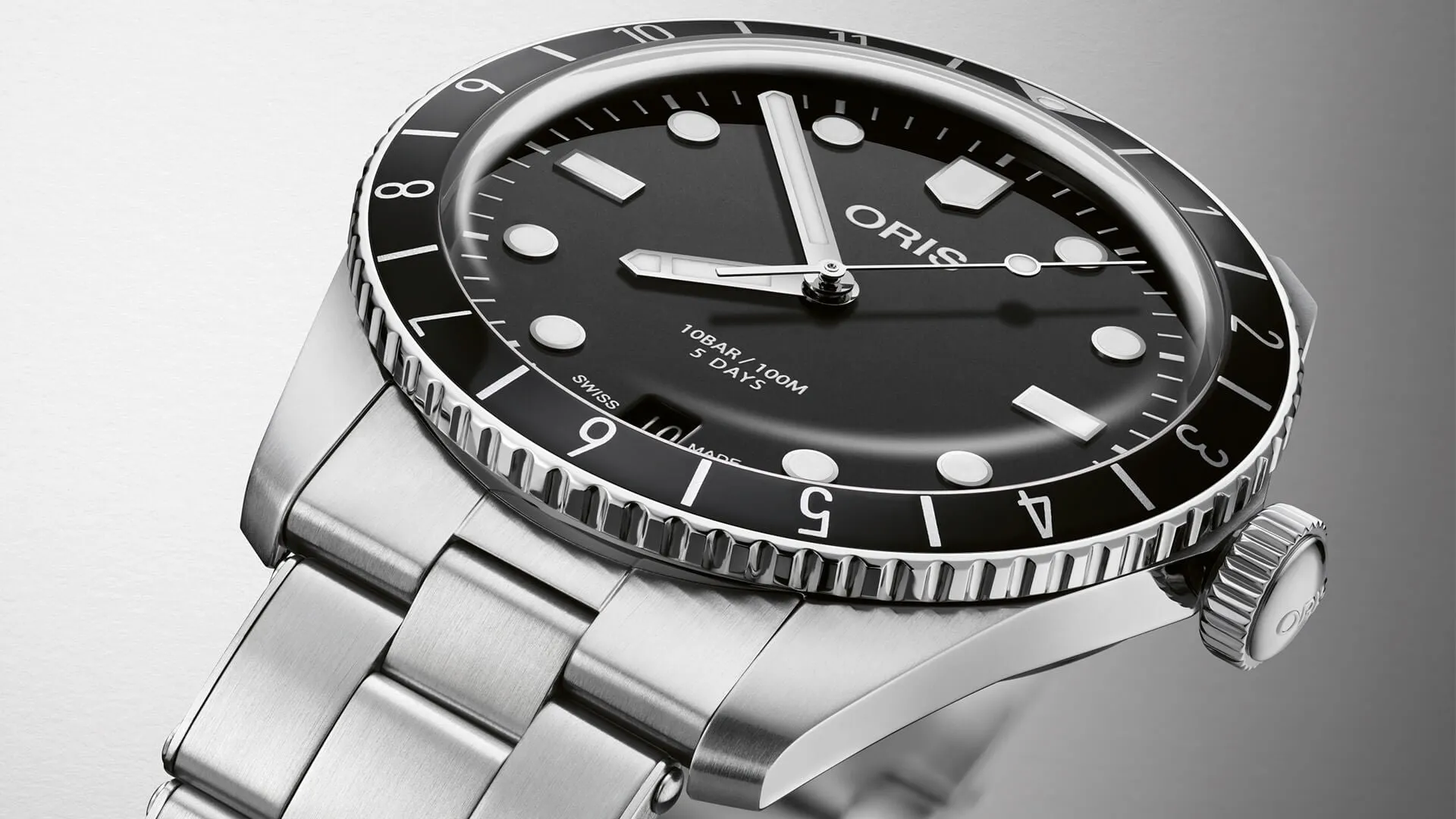 Oris Divers Sixty Five 12H Calibre 400 Bracelet Watch sold by Jura Watches product image thumbnail 2