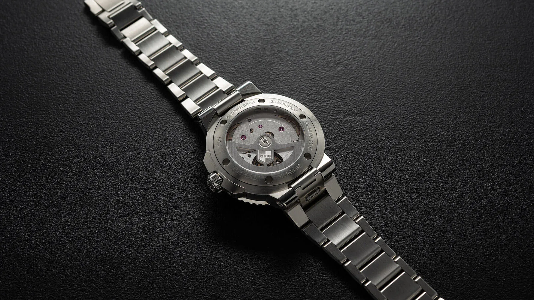 Oris Aquis Date Calibre 400 Anthracite Rubber D sold by Jura Watches product image thumbnail 3