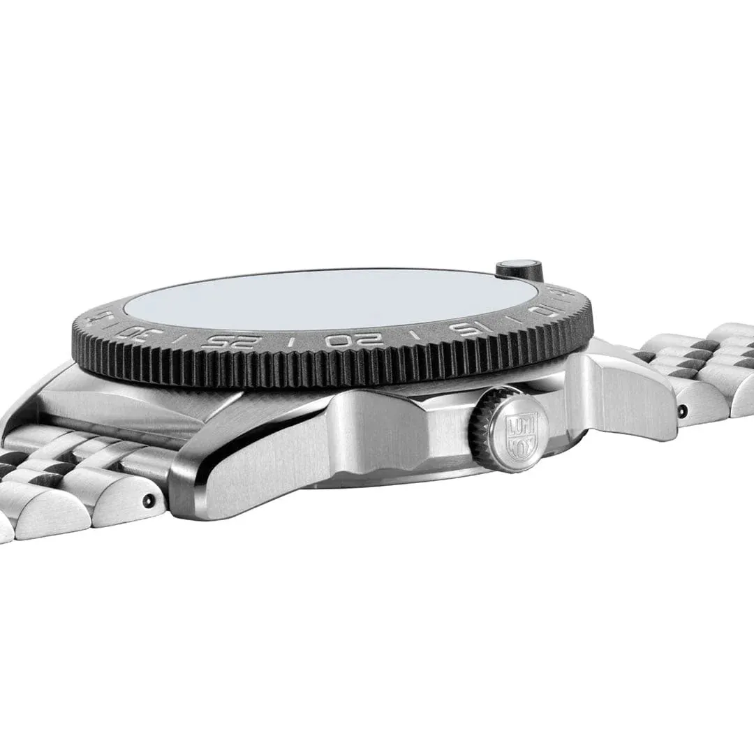 Luminox Pacific Diver 39mm 3120M Series Watch sold by Jura Watches product image thumbnail 5