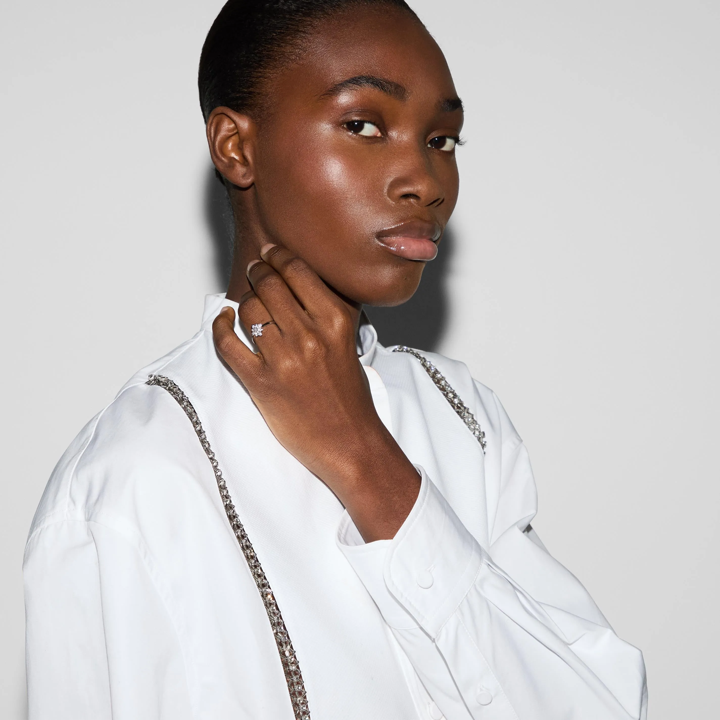 Gucci Flora 18ct White Gold Diamond Ring D sold by Jura Watches product image thumbnail 5