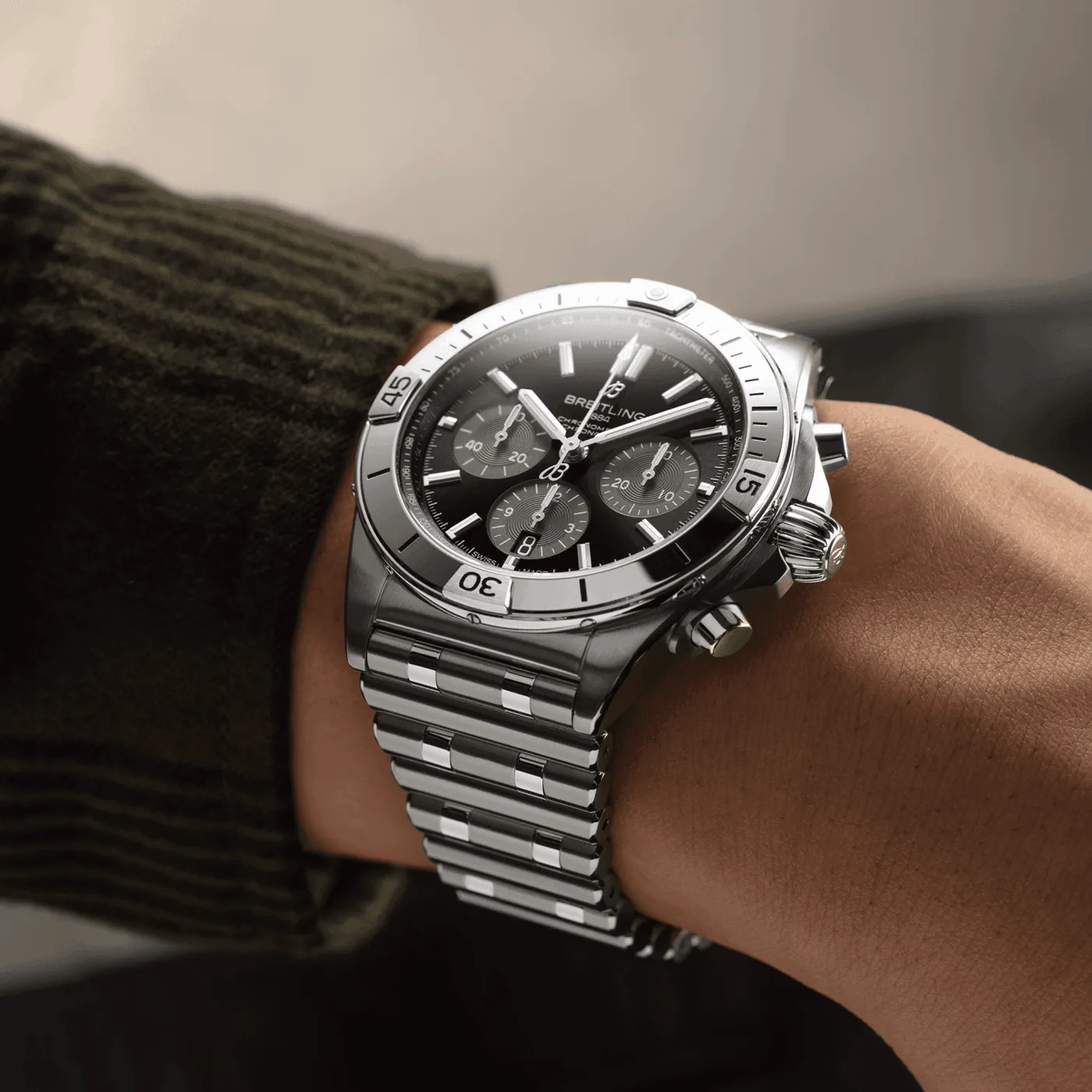 Breitling Chronomat B01 42 UK Limited Edition Watch sold by Jura Watches product image thumbnail 5