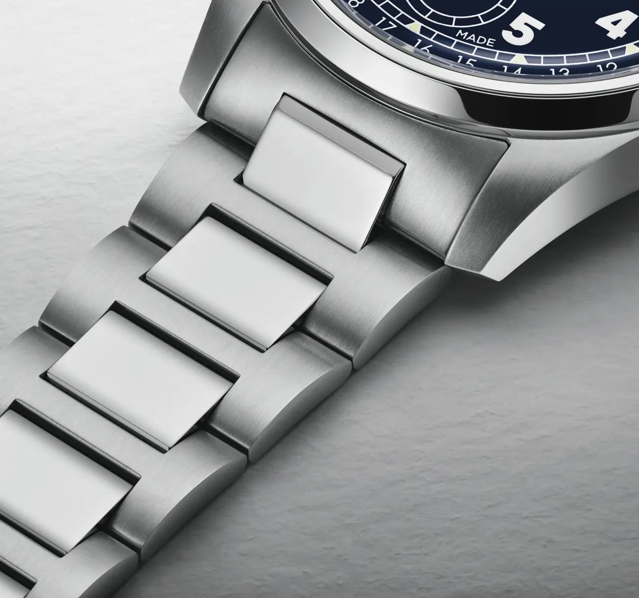 Oris Big Crown Pointer Date Calibre 403 Midnight Blue Watch sold by Jura Watches product image thumbnail 3