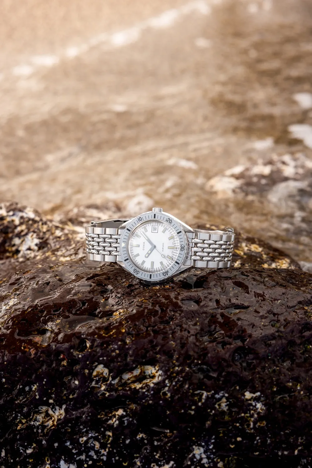 Doxa Sub 200 Whitepearl Stainless Steel Bracelet Watch sold by Jura Watches product image thumbnail 4