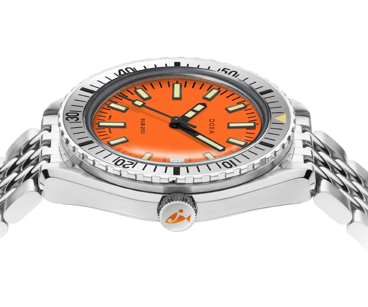Doxa Sub 200 Professional Stainless Steel Bracelet Watch sold by Jura Watches product image thumbnail 3