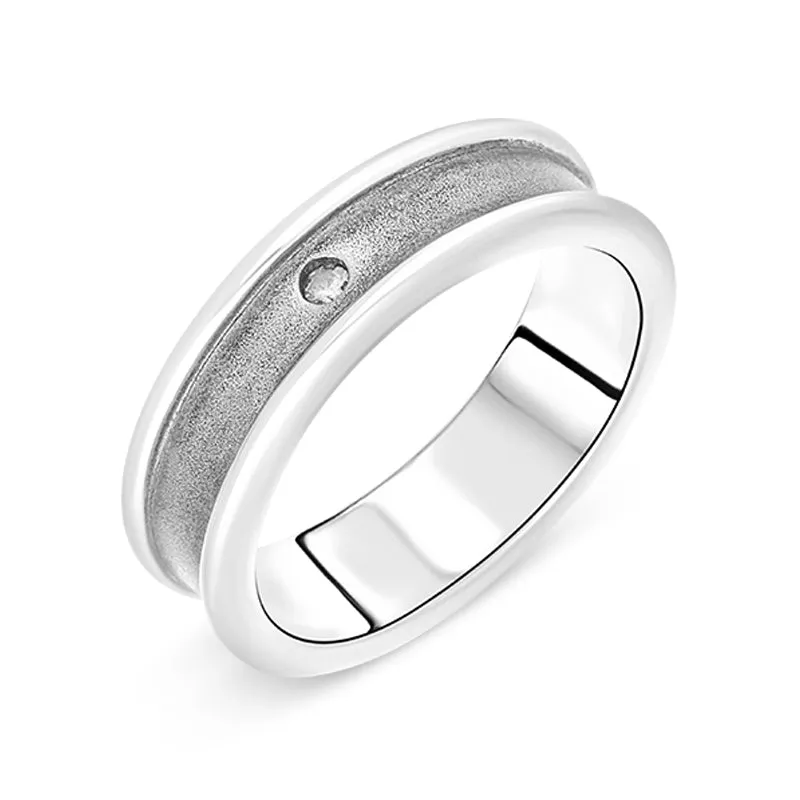 Hot Diamonds Sterling Silver Concave Ring D sold by Jura Watches