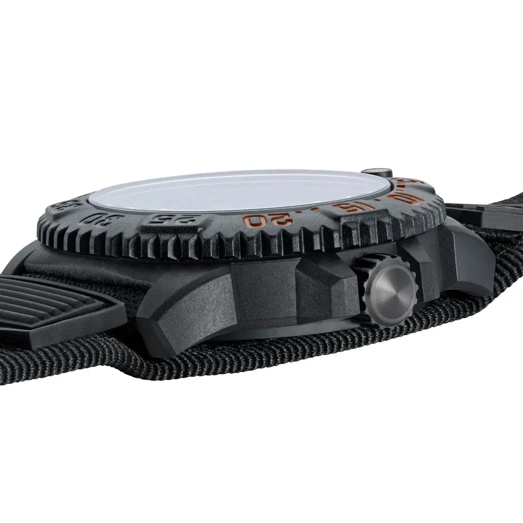 Luminox Navy Seal 3050 Pirate Limited Edition Watch sold by Jura Watches product image thumbnail 5