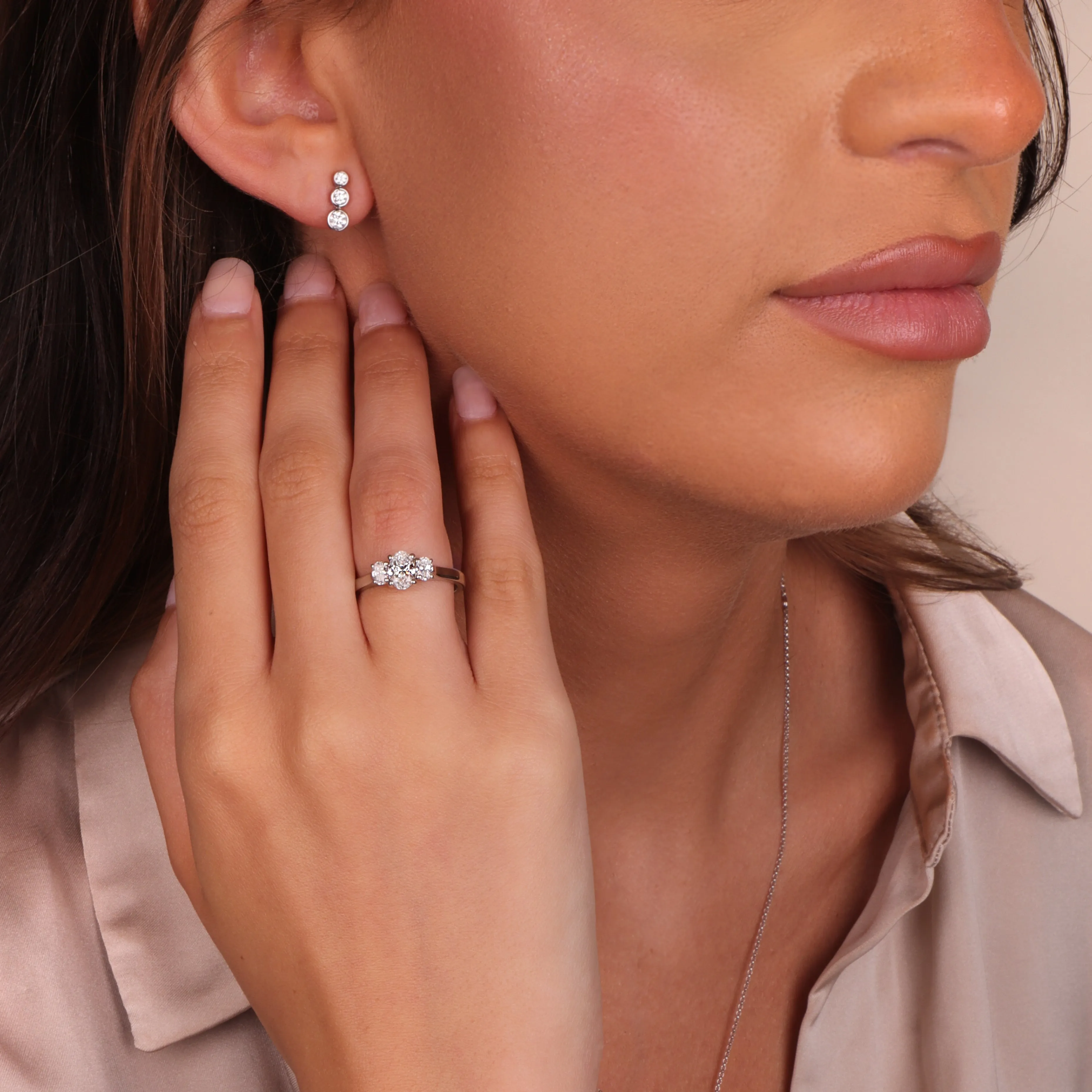 Platinum .59 Diamond .29 3 Stone Diamond Oval Ring Size N.5 GIA FVS1 sold by Jura Watches product image thumbnail 4