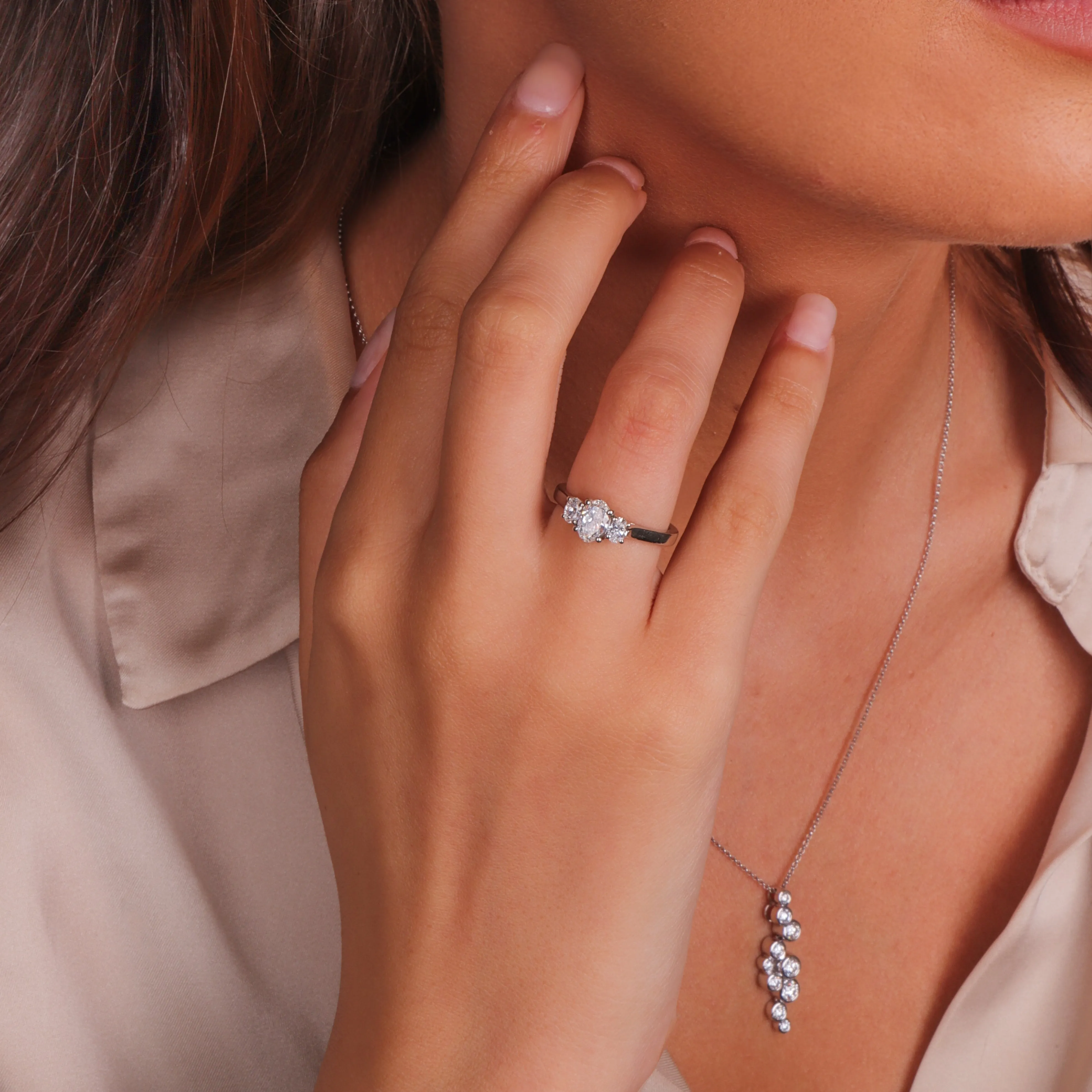 Platinum .59 Diamond .29 3 Stone Diamond Oval Ring Size N.5 GIA FVS1 sold by Jura Watches product image thumbnail 5