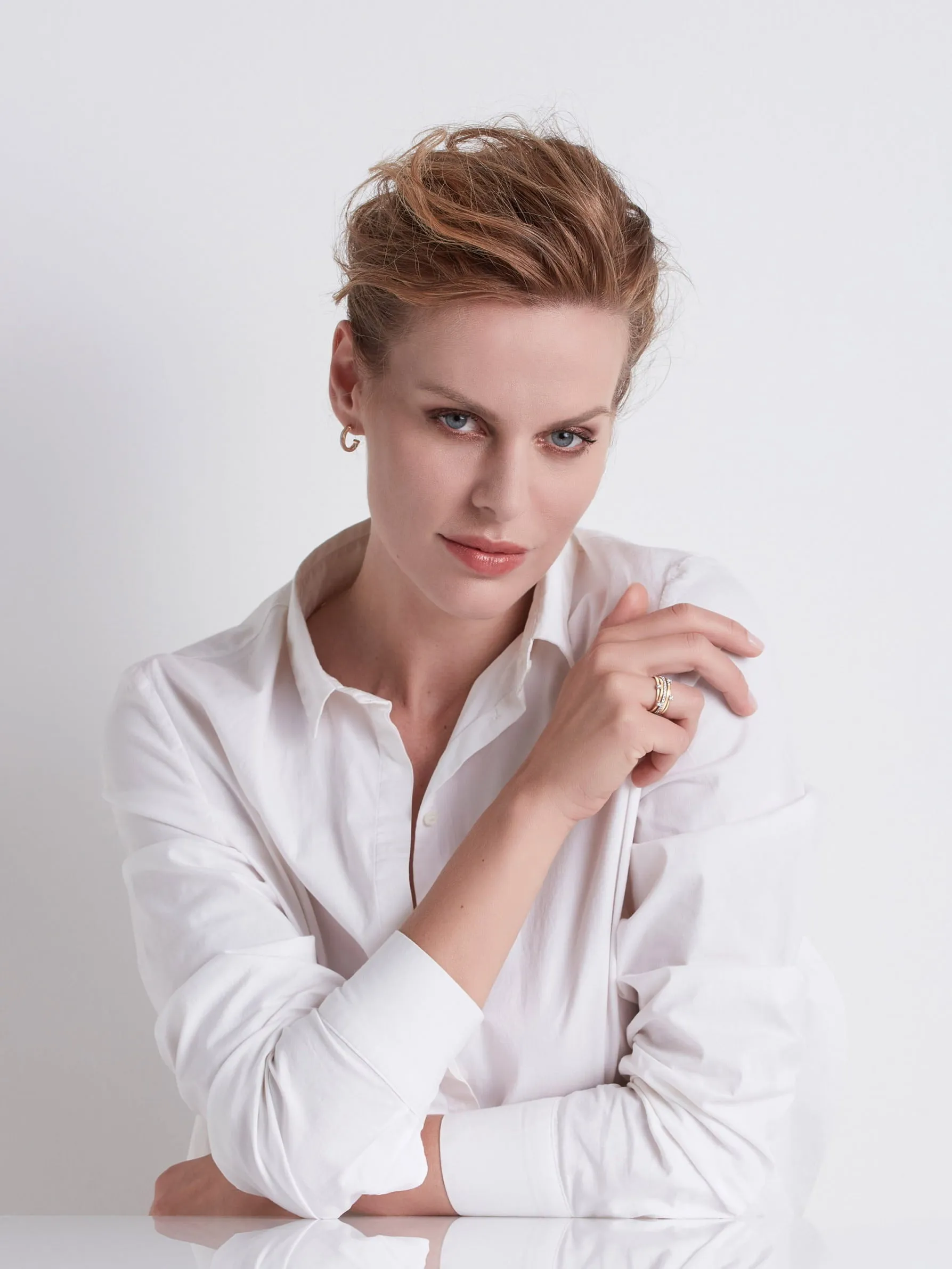 Marco Bicego Goa 18ct Yellow Gold 0.25ct Diamond Crossover Ring sold by Jura Watches product image thumbnail 2