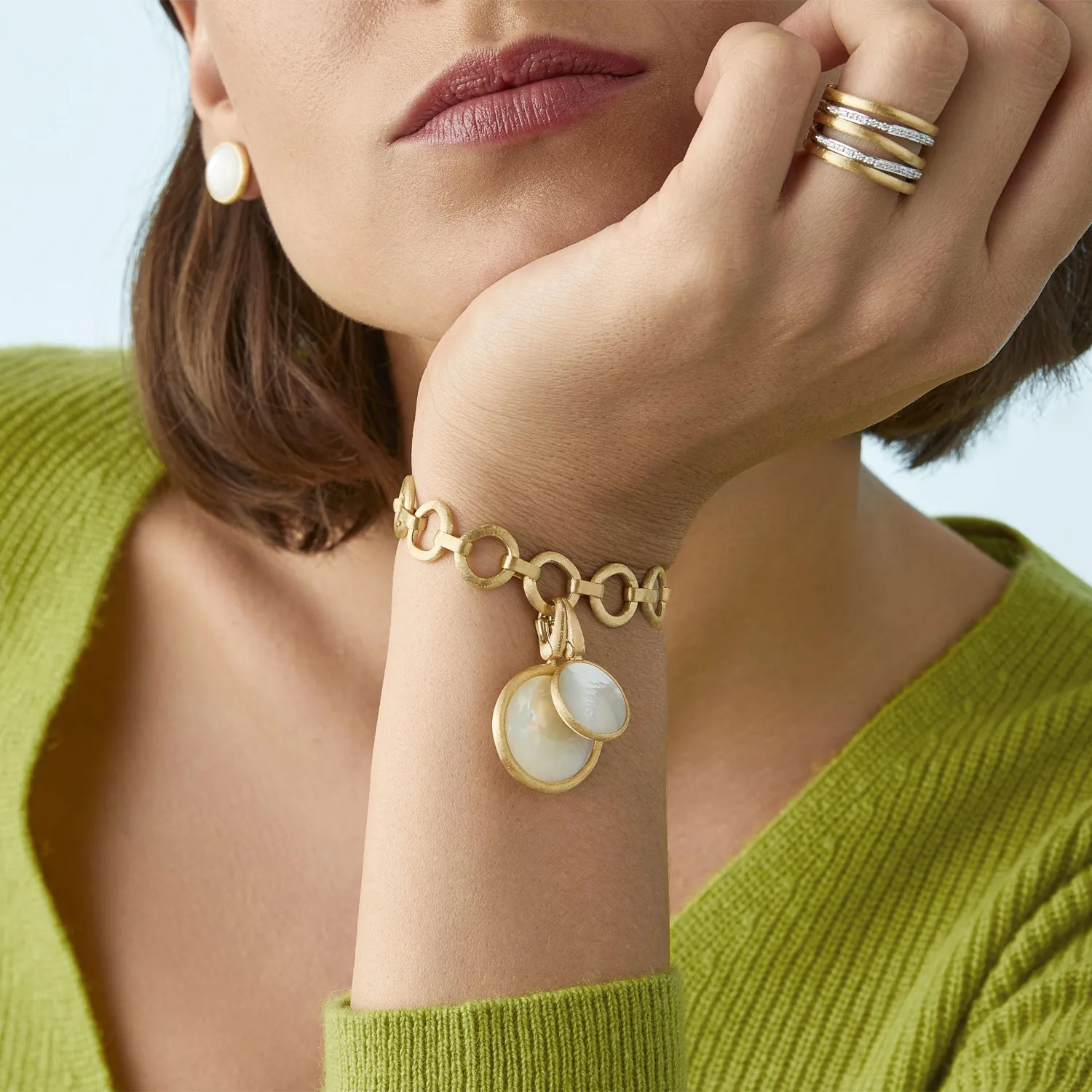 Marco Bicego Jaipur Link 18ct Yellow Gold Circle Link Bracelet sold by Jura Watches product image thumbnail 3