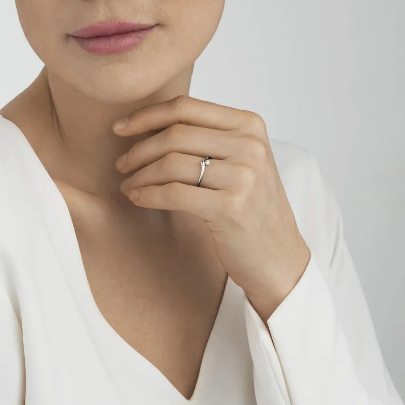 Georg Jensen Magic 18ct White Gold Diamond Ring D sold by Jura Watches product image thumbnail 2