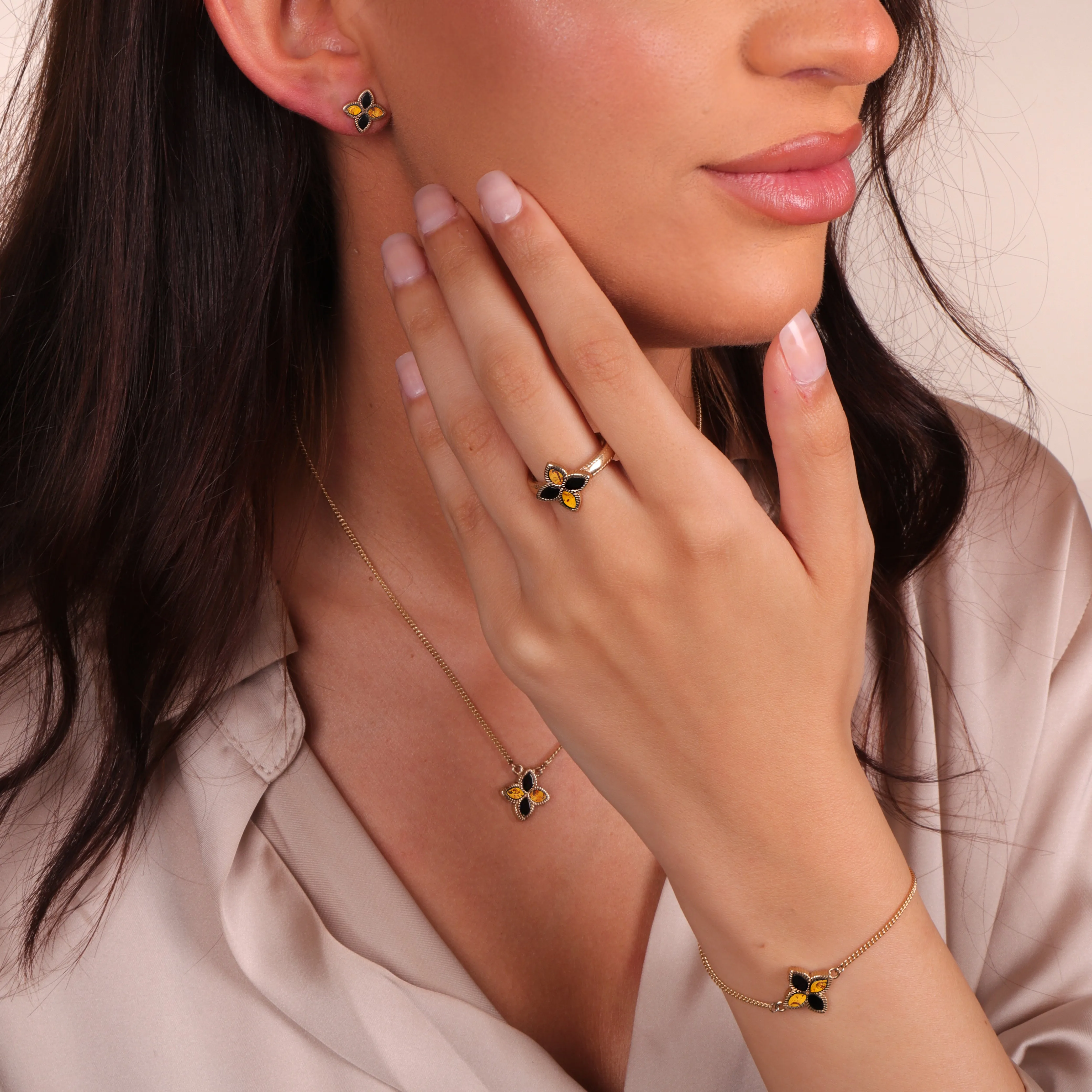 9ct Yellow Gold Whitby Jet And Amber Eden Marquise Flower Bracelet sold by Jura Watches product image thumbnail 3