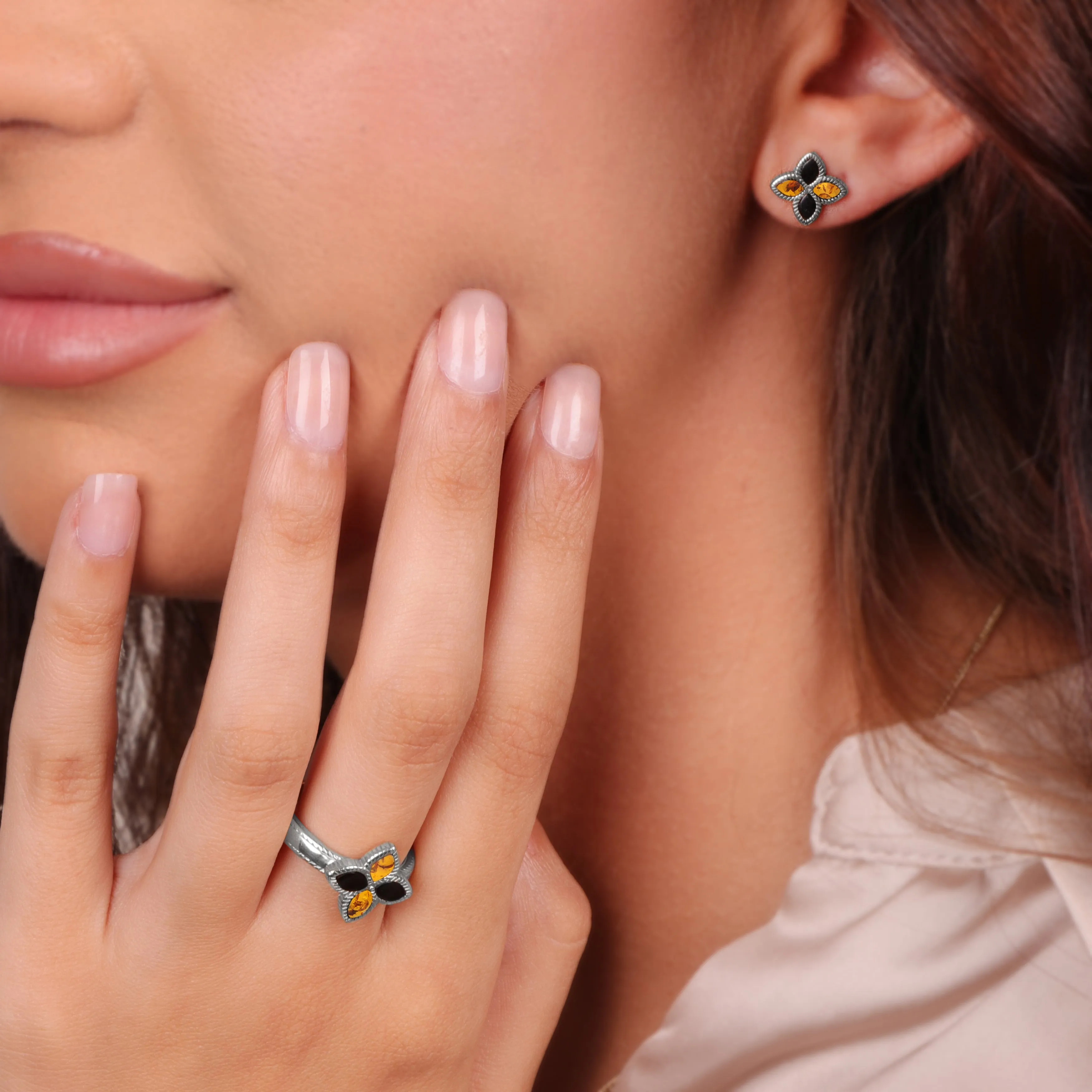 18ct White Gold Whitby Jet And Amber Eden Marquise Flower Ring sold by Jura Watches product image thumbnail 2