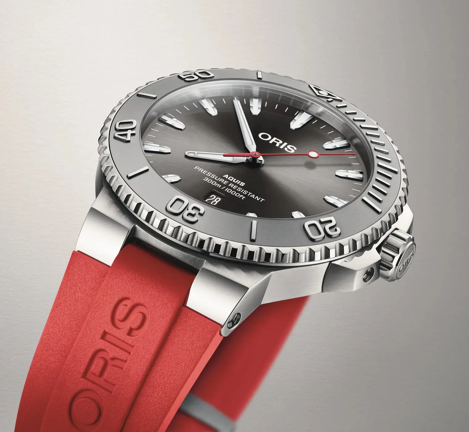 Oris Aquis Date Relief 43.50mm Watch sold by Jura Watches product image thumbnail 2