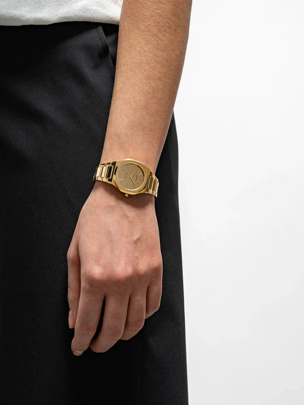 D1 Milano Gold Gleam Ultra Thin Watch sold by Jura Watches product image thumbnail 5
