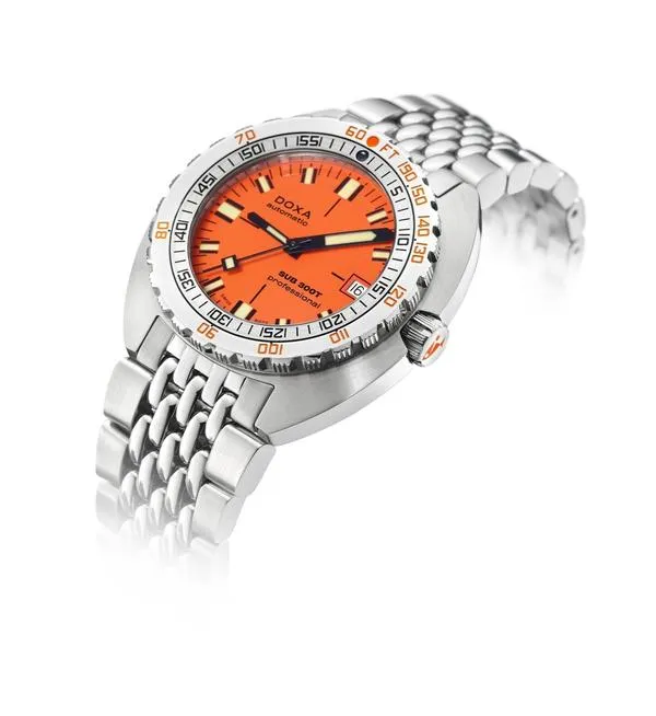 Doxa Sub 300T Professional Bracelet Watch sold by Jura Watches product image thumbnail 2