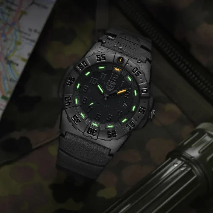 Luminox Navy Seal 3550 Series sold by Jura Watches product image thumbnail 3