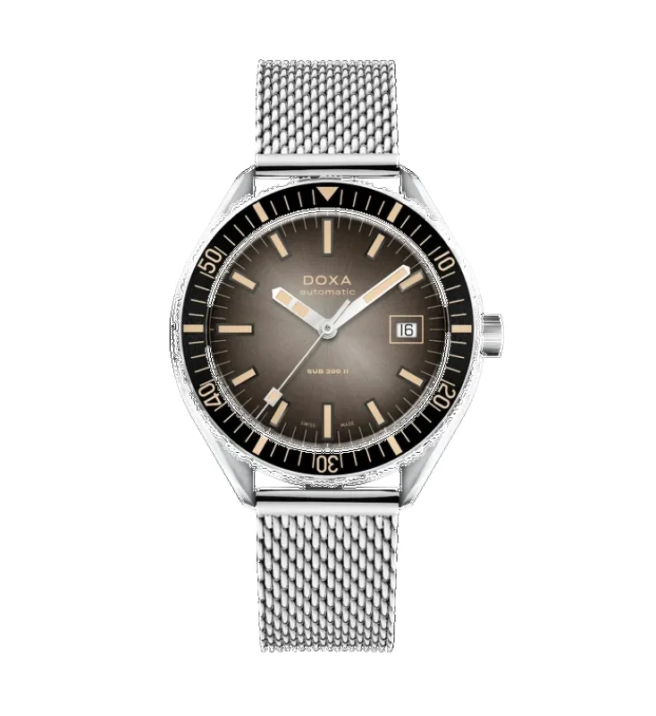 Doxa Sub 200 II Sharkhunter Vintage Black Bezel Bracelet Watch made by Jura Watches