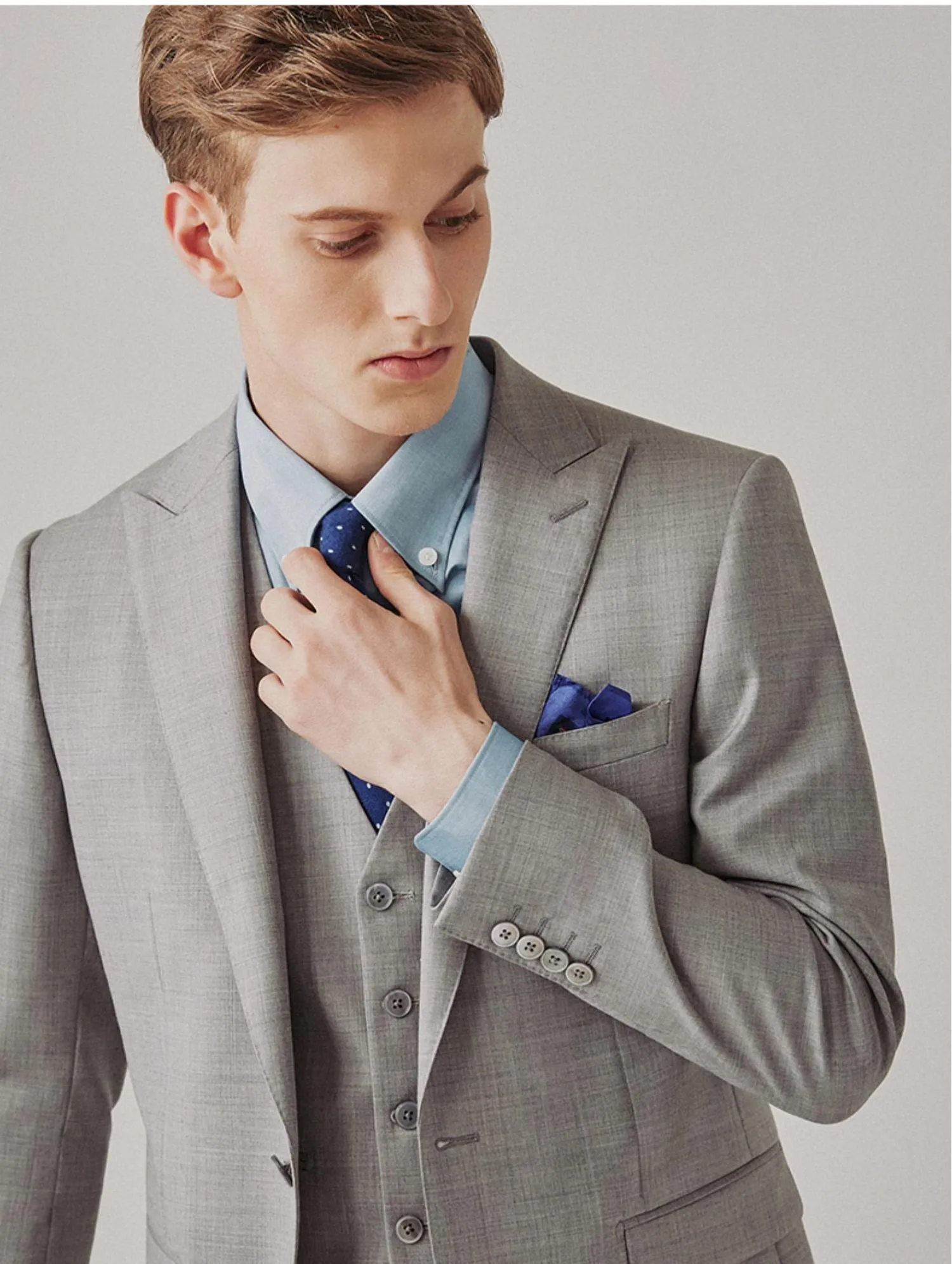 Fashion 3 Pieces Mens Suit Flat Peak Lapel Tuxedos (Blazer+vest+Pants) sold by Mens Event Wear product image thumbnail 3