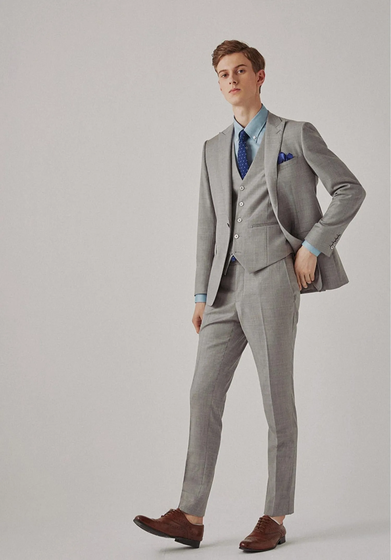 Fashion 3 Pieces Mens Suit Flat Peak Lapel Tuxedos (Blazer+vest+Pants) sold by Mens Event Wear product image thumbnail 5