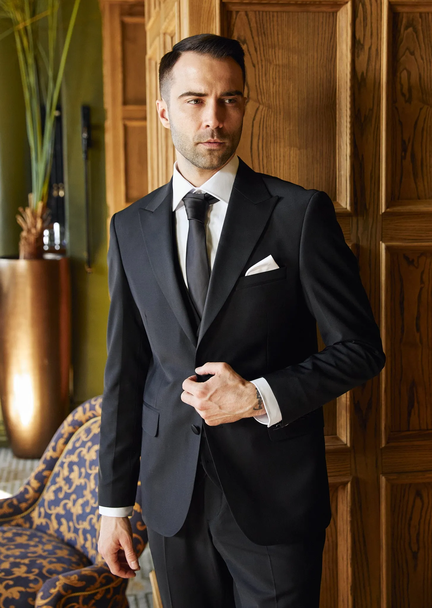 Fashion Men's 3 Pieces Flat Peak Lapel Tuxedos For Party (Blazer+vest+Pants) sold by Mens Event Wear product image thumbnail 2