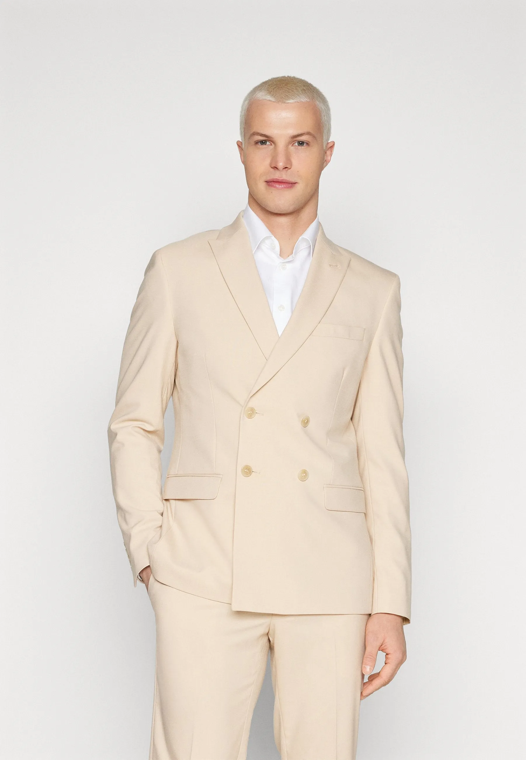 Formal 2 Pieces Mens Suit Flat Peak Lapel Tuxedos For Wedding (Blazer+Pants) sold by Mens Event Wear