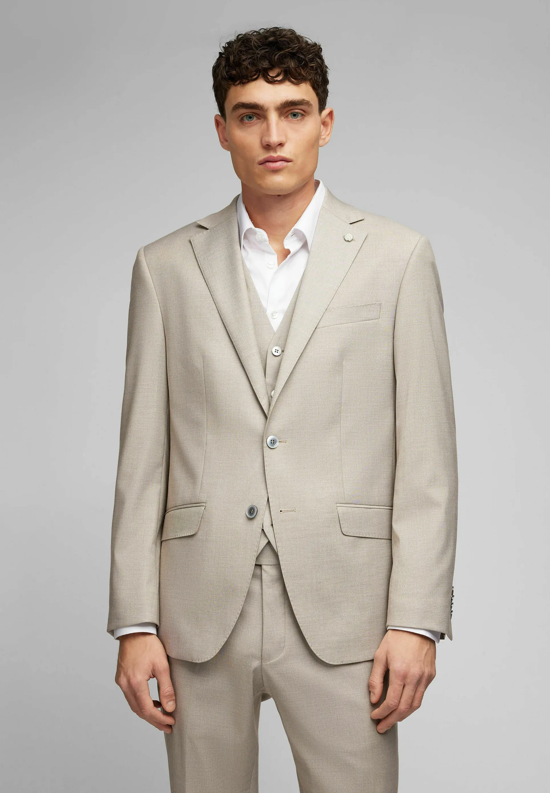 Fashion Men's 3 Pieces Flat Peak Lapel Tuxedos For Party (Blazer+vest+Pants) sold by Mens Event Wear