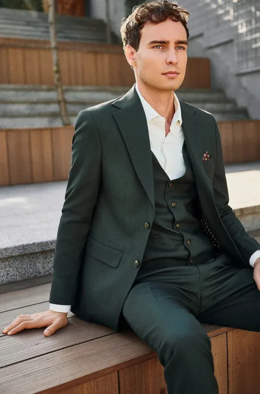 Fashion Men's 3 Pieces Flat Notch Lapel Tuxedos For Party (Blazer+vest+Pants) sold by Mens Event Wear