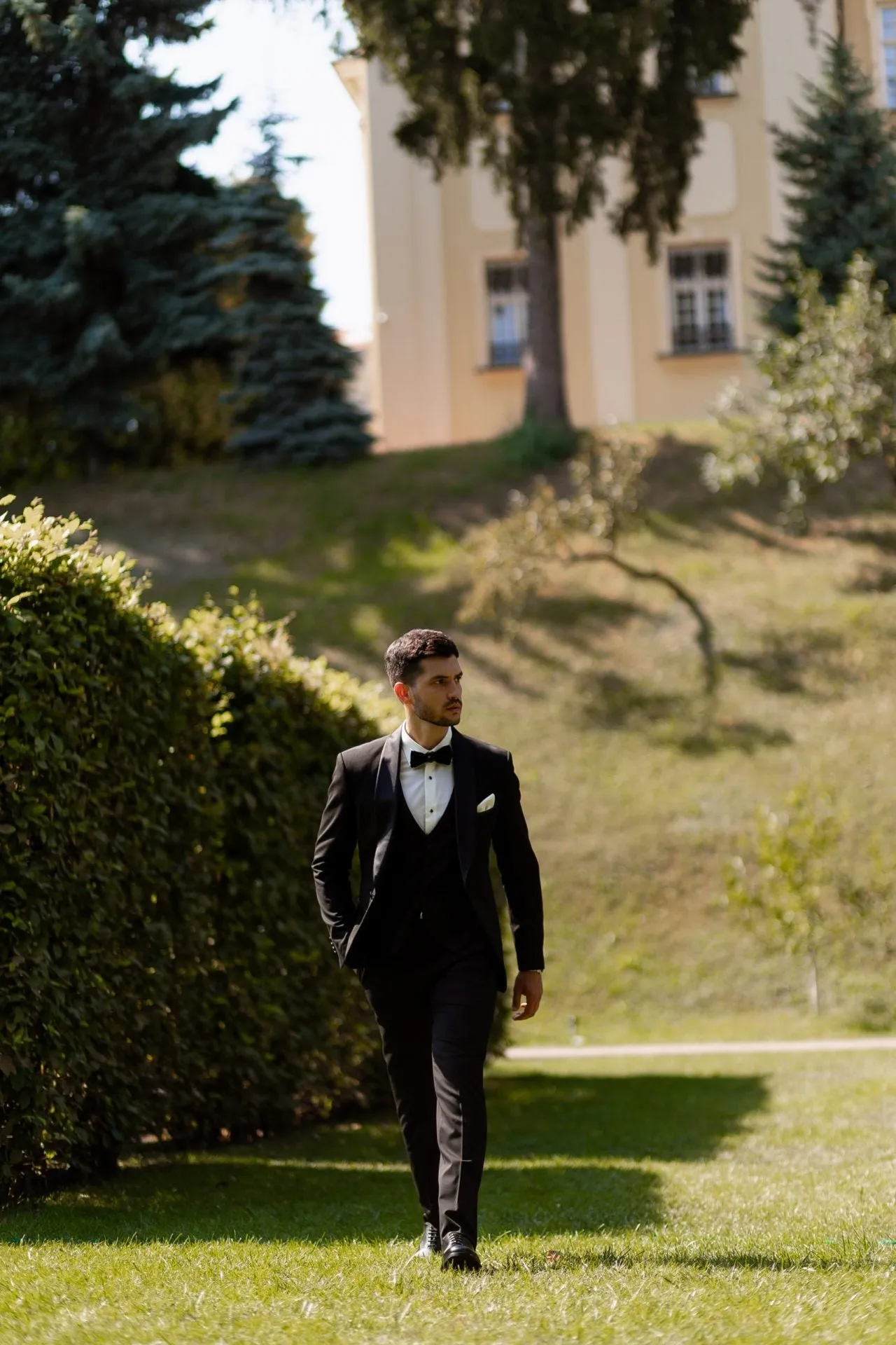 Fashion 3 Pieces Mens Suit Flat Shawl Lapel Tuxedos (Blazer+vest+Pants) sold by Mens Event Wear product image thumbnail 4