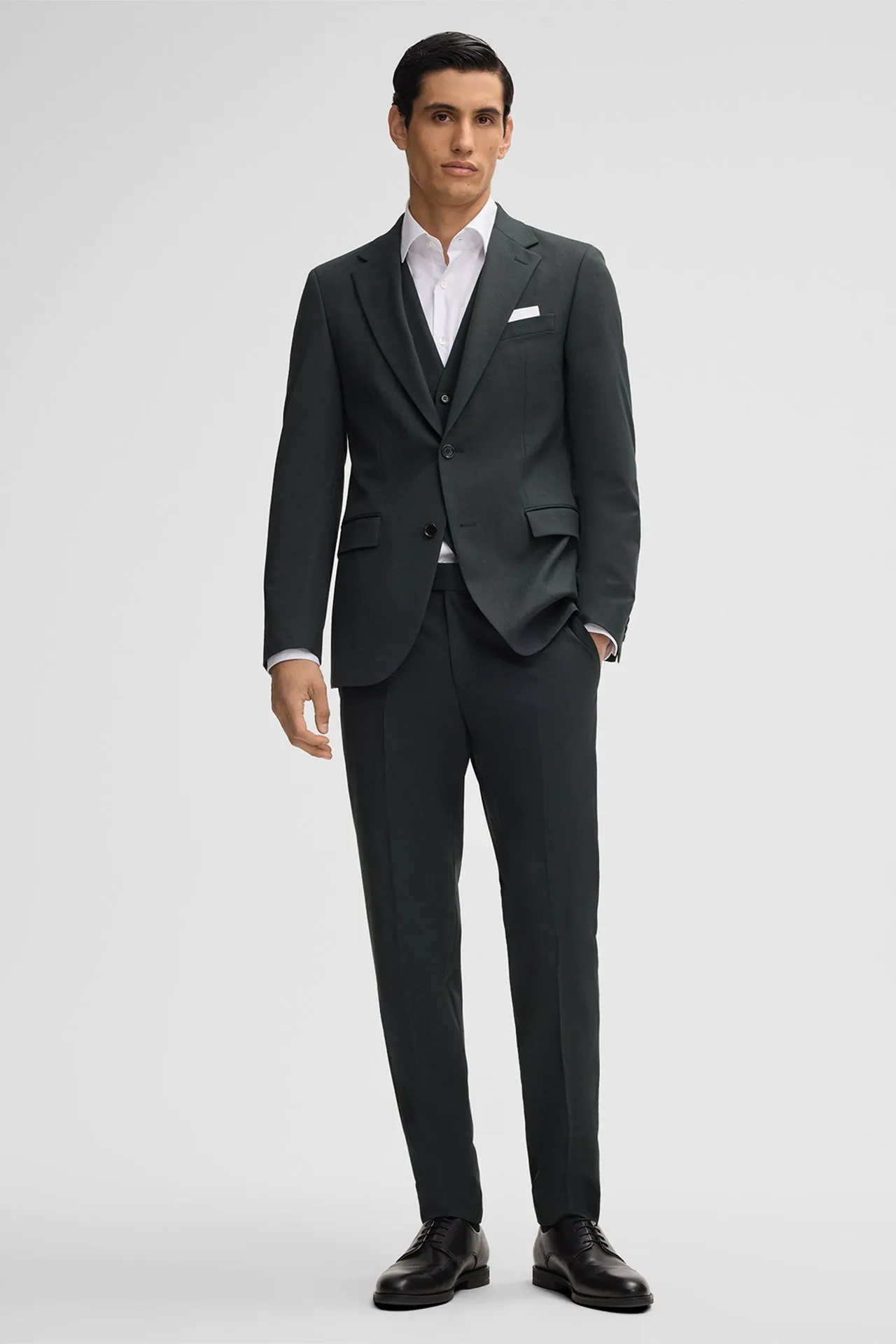 Fashion Men's 3 Pieces Flat Notch Lapel Tuxedos For Party (Blazer+vest+Pants) sold by Mens Event Wear