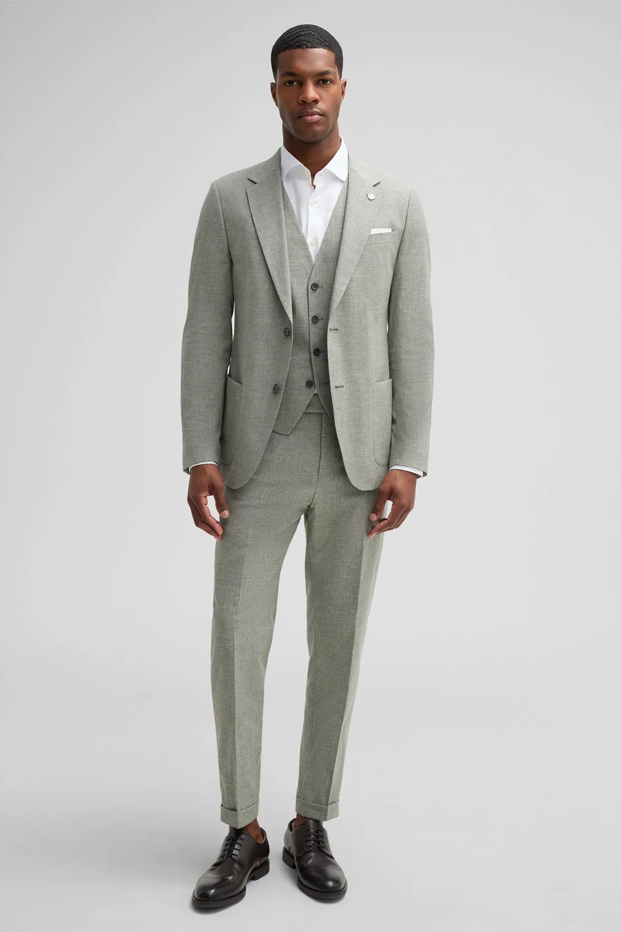 Fashion Men's 3 Pieces Flat Notch Lapel Tuxedos For Party (Blazer+vest+Pants) sold by Mens Event Wear