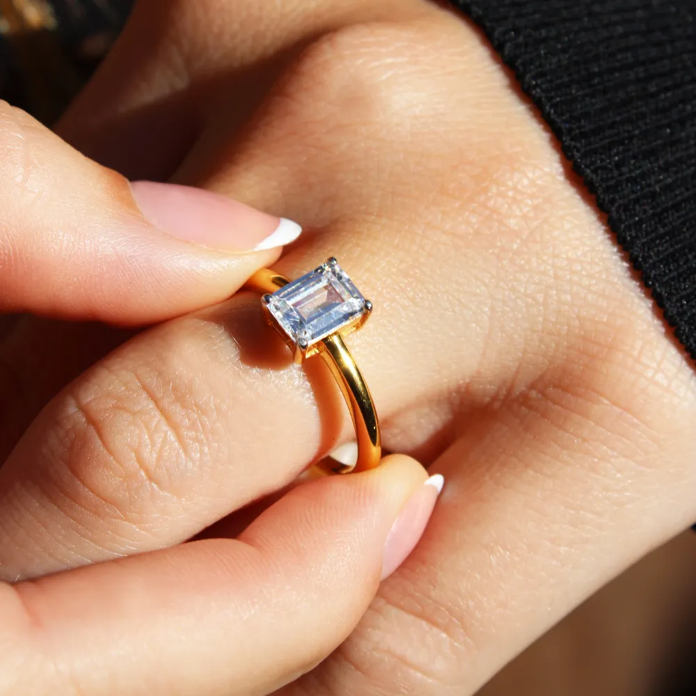1.75 Carat Emerald Cut Solitaire Ring sold by Tru Diamonds product image thumbnail 2