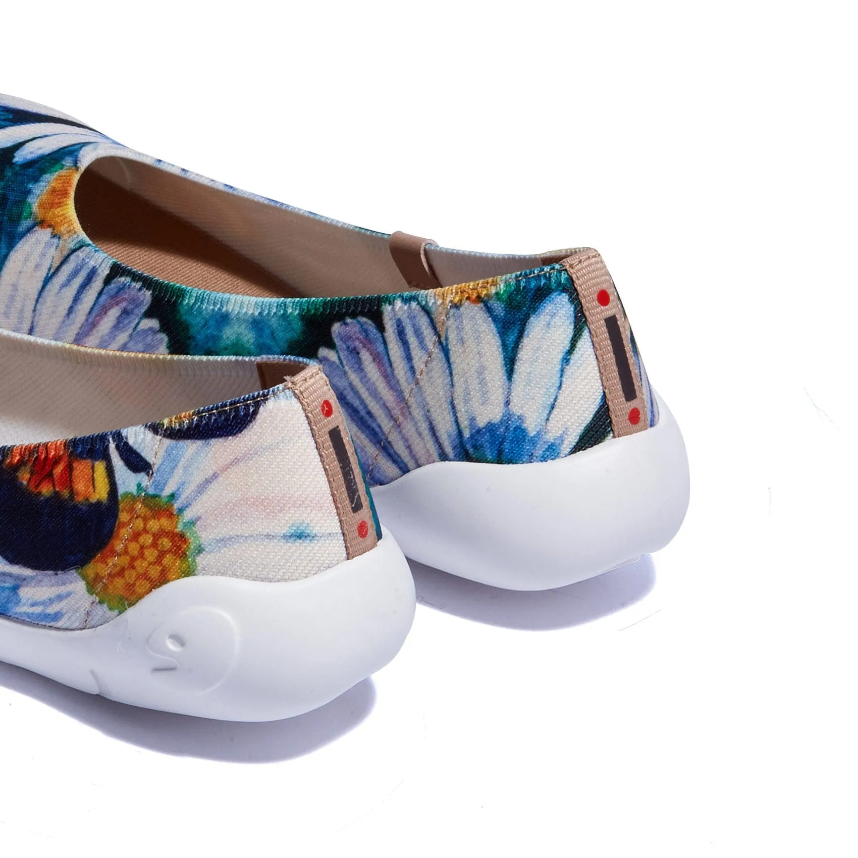 Lingering Around Daisies Menorca III Women sold by UIN Footwear product image thumbnail 5