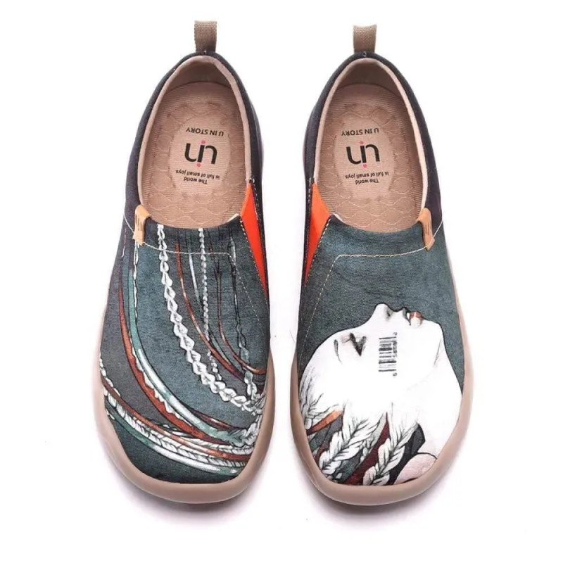 Lolitas sold by UIN Footwear