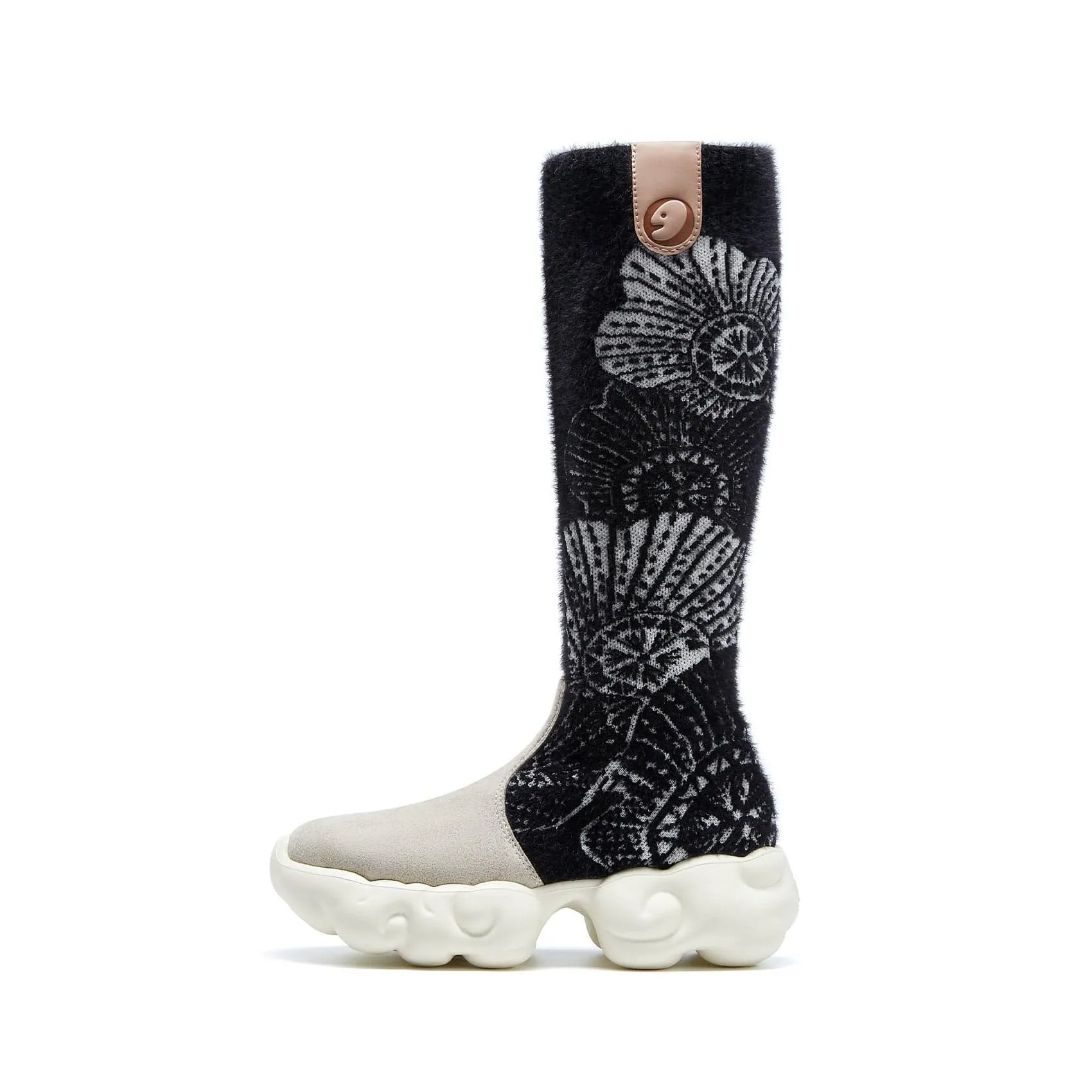 Leaf Phantom Cloud V Women sold by UIN Footwear