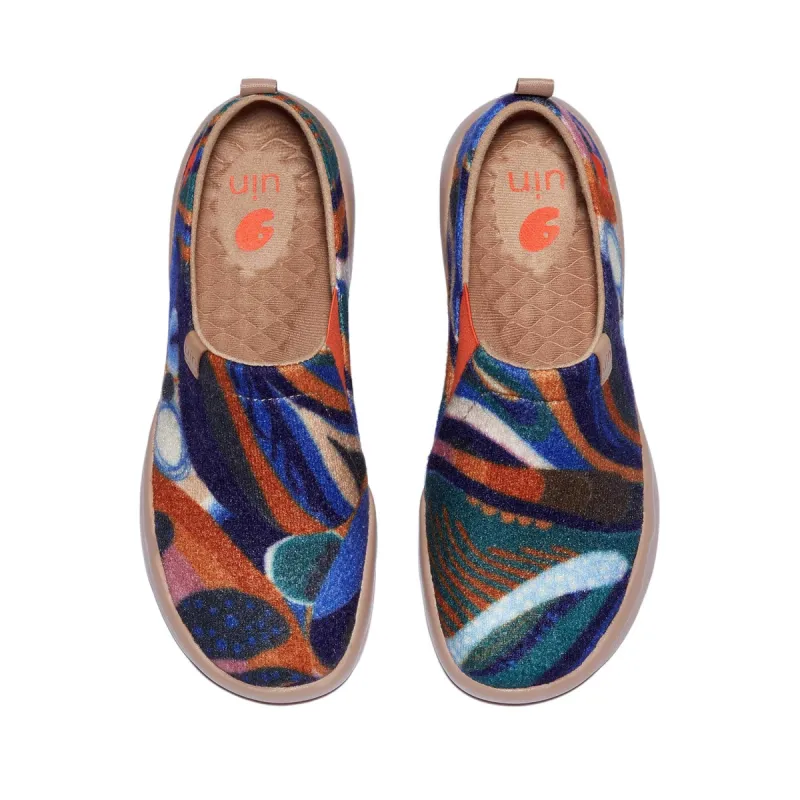 Thinking Space Toledo II Women sold by UIN Footwear