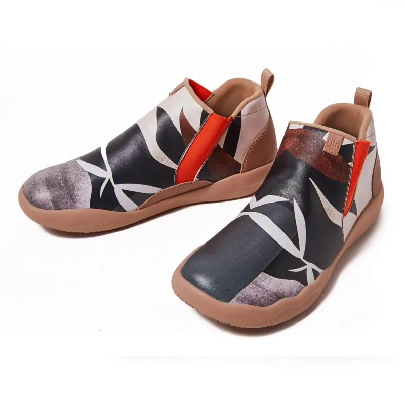 Giant Leave sold by UIN Footwear